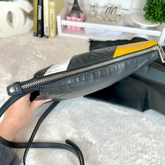 Fendi leather clutch crossbody bag - Picture 10 of 16